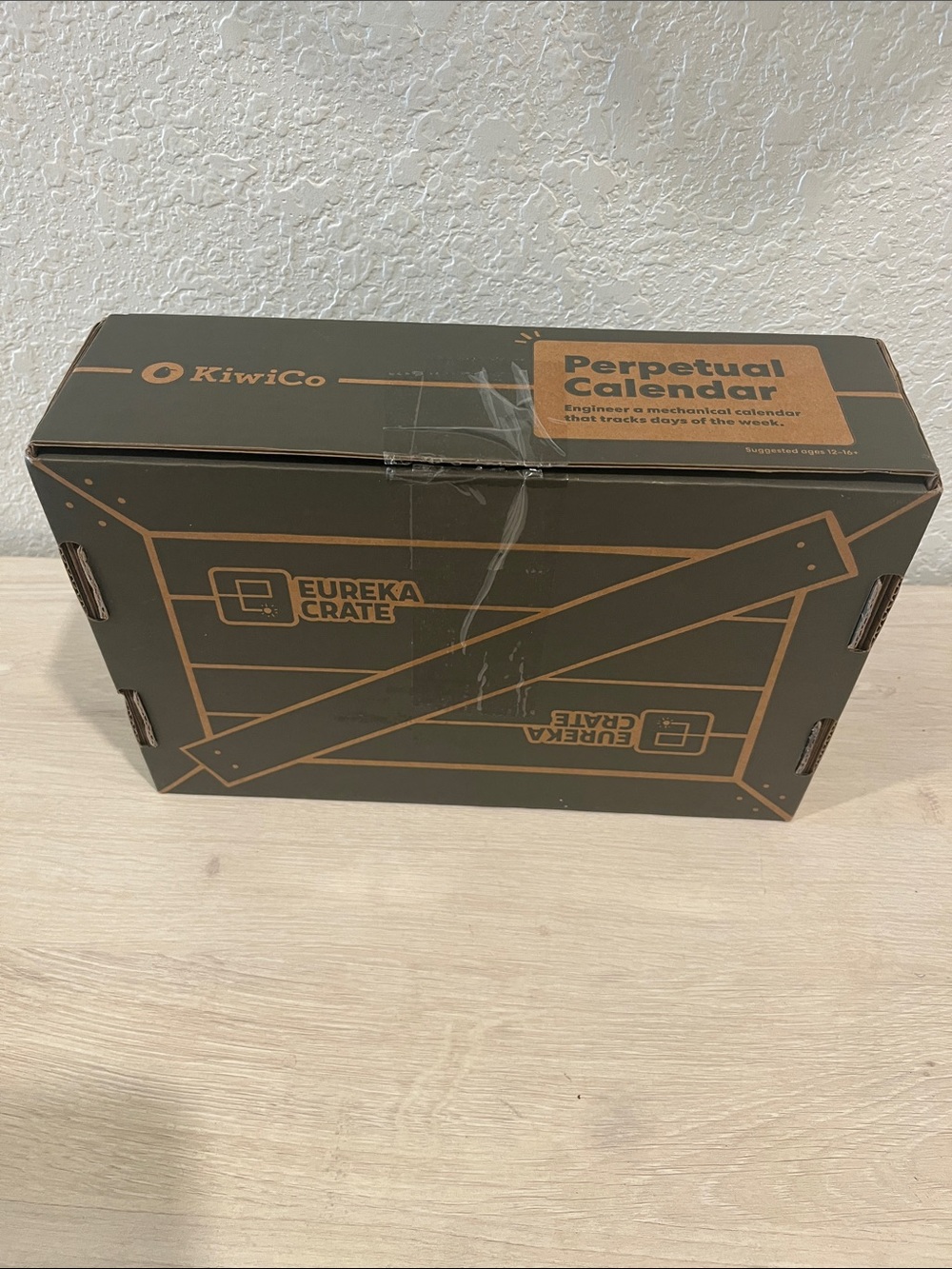 Kiwico Eureka Crate - Perpetual Calendar